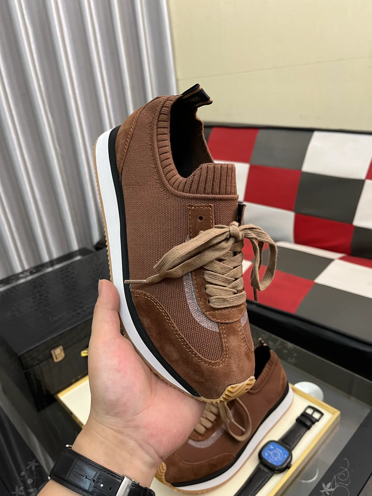Men's Men's Shoes💰420⌚️⌚️••Dolce&Gabbana••DG✔️High-end men's sports and casual shoes. Original goods from top counters. Original imported cowhide, multi-material splicing design ➕Imported cowhide lining, cowhide feet ➕Original TPR elastic outsole. Size: 36-46🔟Colors available